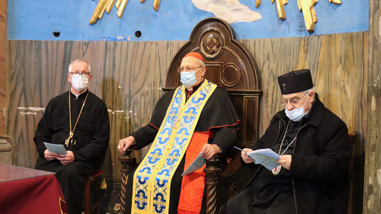 Cardinal Leonardo Sandri praying for Ukraine