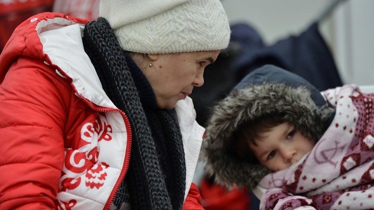 Rifugiati ucraini al confine con la Romania. Foto Marco Giarracca (Jres)