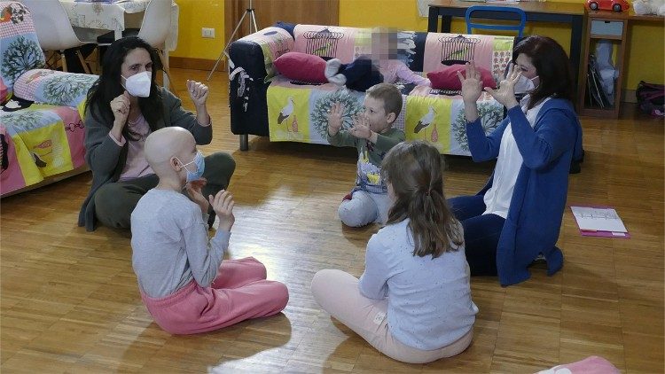 Piccoli pazienti accolti in una struttura di CasAmica Onlus