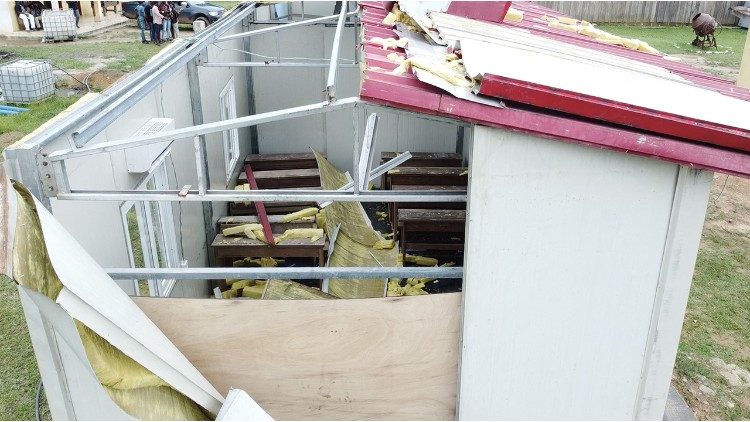 La toiture du Collège Saint joseph d'Ekouk