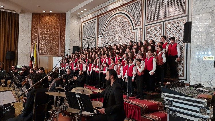 Alla corale, il cardinale Sandri ha spiegato che i bambini e la loro voce sono "un raggio di sole" che illumina e dà speranza alla Siria