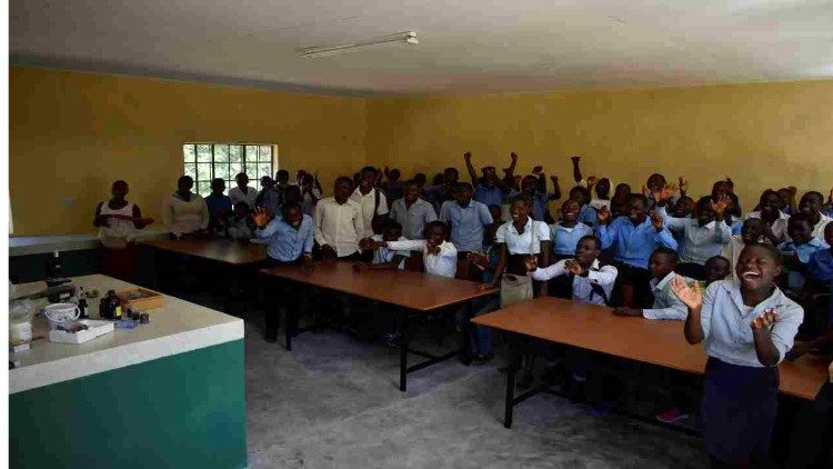Laboratorio realizzato in Malawi per una scuola superiore