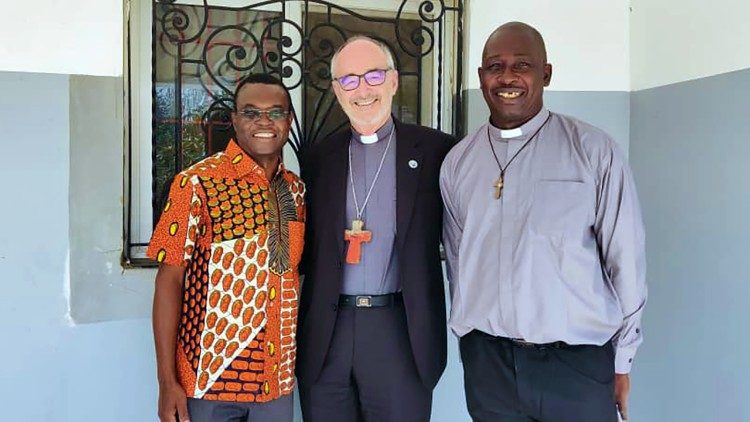 Cardinal Czerny with Jesuits of the Gandigal community