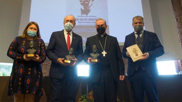 Presentación en Málaga del libro "José Gálvez Ginachero, doctor de cuerpos y almas"