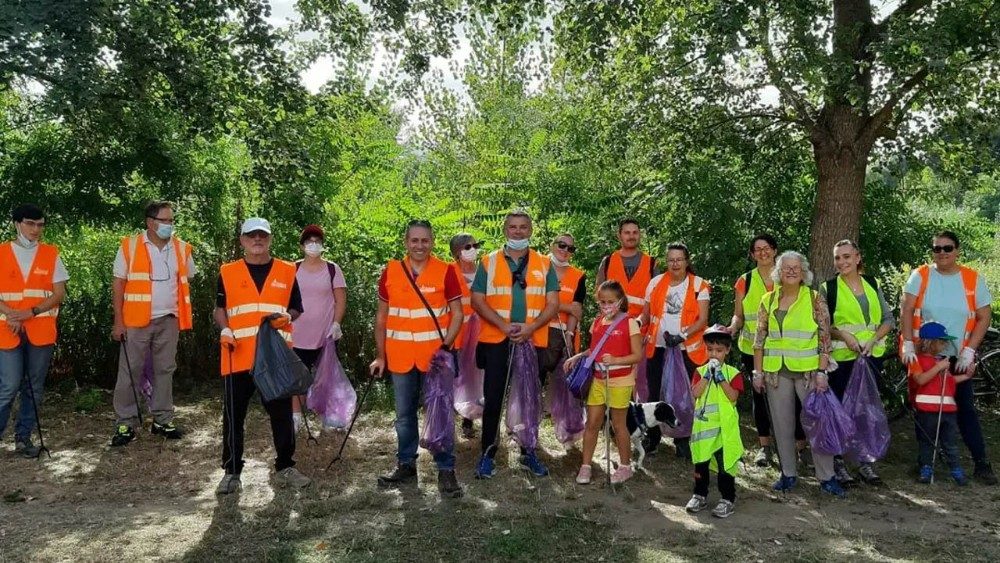 Alcuni partecipanti al Corso per Animatori Laudato si' al lavoro 