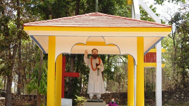 ईश सेवक शहीद फादर हेरमन रसकट का स्मारक 