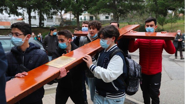 2022.03.29 Símbolos JMJ na diocese da Guarda (Portugal) 