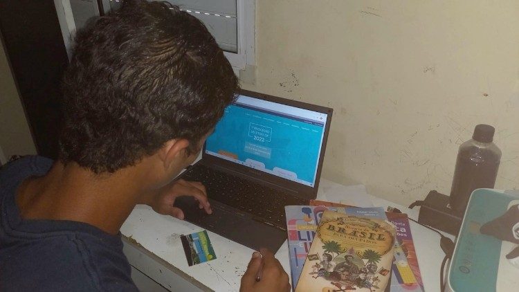 Fernando Augusto Barcelos Brasil, de 19 anos