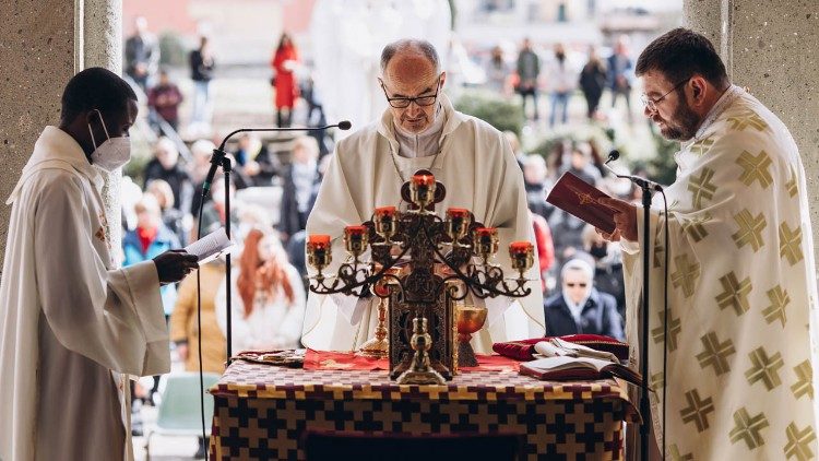 кардинал Майкл Черні в соборі Святої Софії