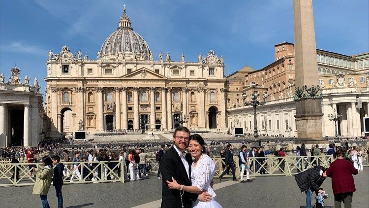 Das Paar auf dem Petersplatz