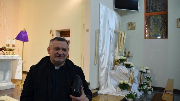 Parafianie ze Lwowa wysyłają nasiona dla Buczy i Irpienia 