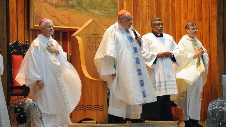 Cardeal Tempesta celebra 25 anos de ordenação episcopal 