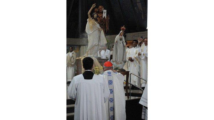 Cardeal Tempesta celebra 25 anos de ordenação episcopal 