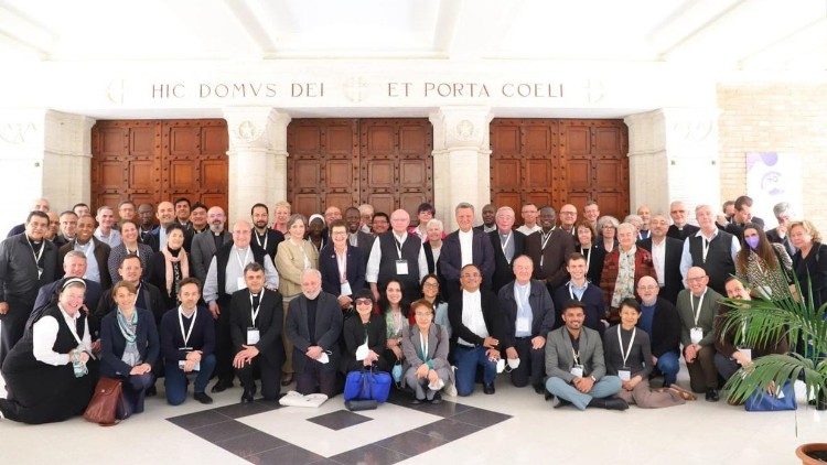 Partecipanti all'Incontro delle Commissioni della Segreteria Generale del Sinodo