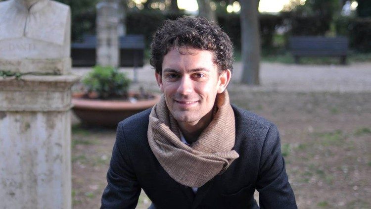 Giuseppe Scarlato è l'autore del libro assieme a monsignor Michele Seccia, arcivescovo di Lecce (credit by Albena Nikolova)