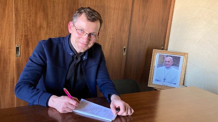 Duchovný otec Ivan Ružička, výkonný sekretár KBS