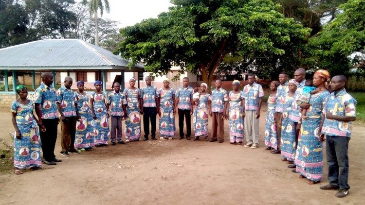 Kituo cha Mafunzo ya Makatekista :hao ni wenzi baada ya kuhitimu masomo huko Bokpli Jimbo la Lolo