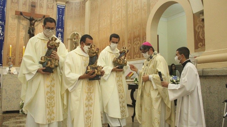 Diocese de Nova Friburgo: 60 anos de Consagração a Imaculada Conceição