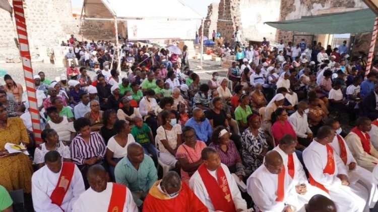 Celebração de Santiago Menor, Patrono da Diocese, na Cidade Velha