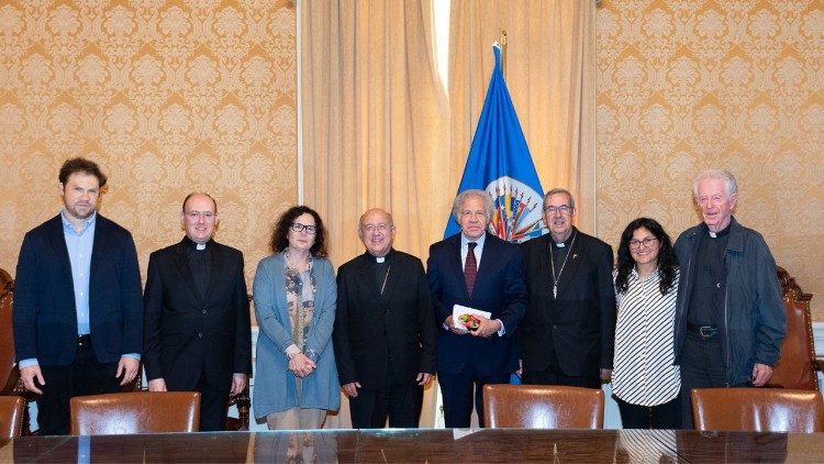 EL Secretario General de la OEA, Luis Almagro, para presentar el 2° informe sobre violaciones de derechos humanos en la Amazonia.