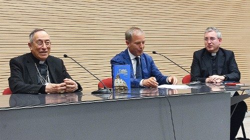 Maradiaga: "Praedicate Evangelium" per una Chiesa di servitori di Dio