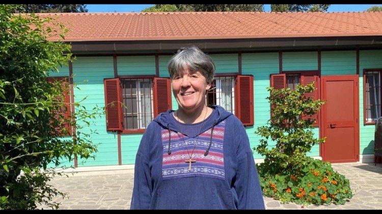 Kleine Schwester Jesu Monika Theresa im Generalat ihrer Ordensgemeinschaft in Rom