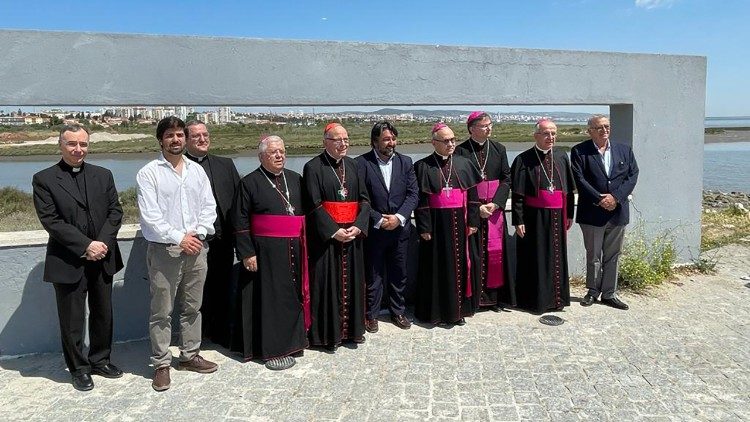Monseñor Edgar Peña Parra en la inauguración de la sede operativa de la JMJ Lisboa 2023.