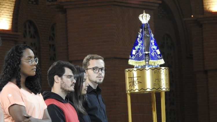 Oración a la Virgen de Aparecida por la Iglesia  