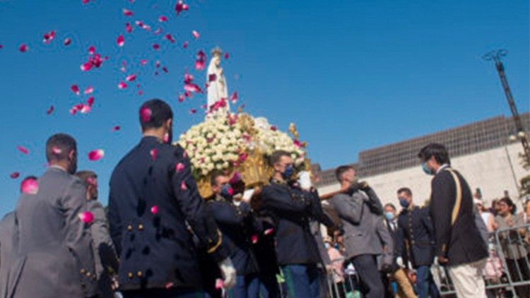 Celebração no Santuário de Fátima - Foto: Ricardo Perna/Família Cristã