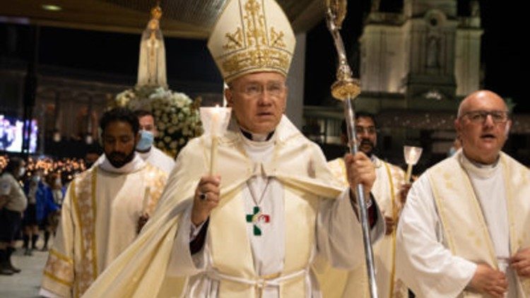 D. Edgar Peña Parra - Procissão de Velas - Foto: Santuário de Fátima