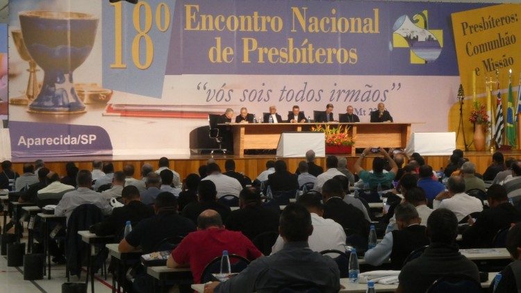 Mais de 500 padres, que participam do seu 18º Encontro Nacional 