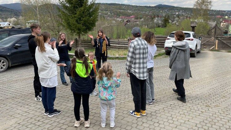 Juntos para superar los traumas de la guerra
