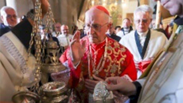 El Card. Filoni en el Santo Sepulcro de Jerusalén