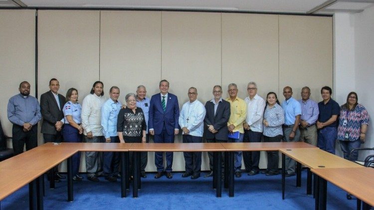 La Comisión Nacional de Pastoral de Ecología y Medio Ambiente de la Conferencia del Episcopado Dominicano al ministro de Medio Ambiente