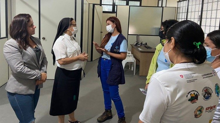 IMDH Solidário em Roraima recebe visita da presidente da CRB