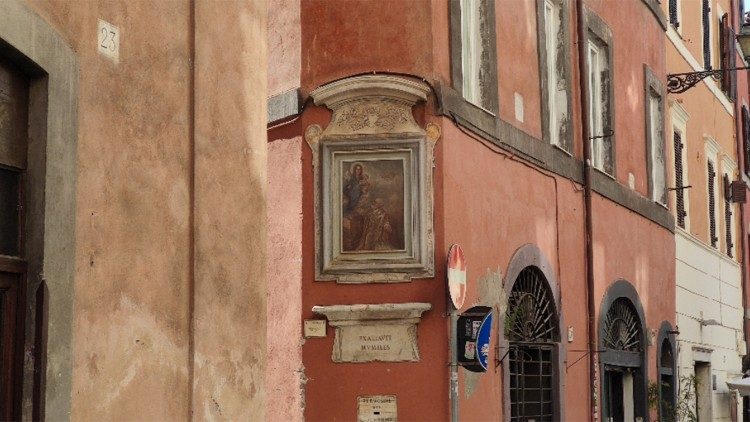 Edicola votiva in via di panico, angolo vicolo San Celso 