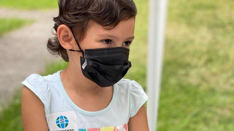 Ximena ha sido la ayudante de la familia en varios proyectos para la creación de Dios.