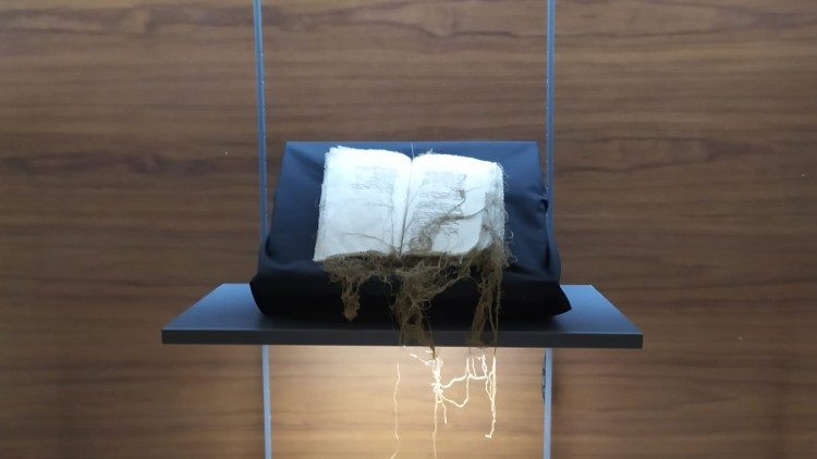 La mostra "L'arte di tessere la libertà"