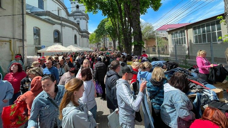 Distribuzione vestiario a Ternopil