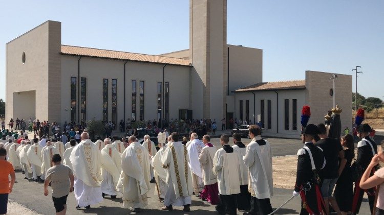 Ancora un immagine della processione d'ingresso