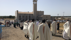 dedicazione-chiesa-Valle-Santa-processione-2.png