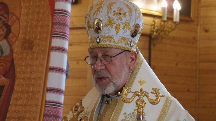 Bishop Meniok at Divine Liturgy