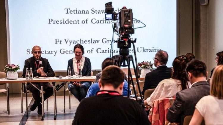 о. В'ячеслав Гриневич і Тетяна Ставнича     