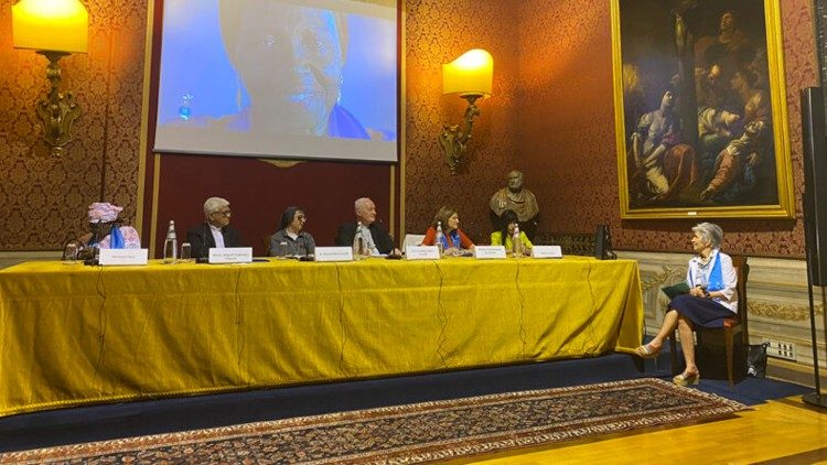 La presentación del Observatorio Mundial de las Mujeres tuvo lugar el martes 14 de junio en el Palacio Altieri, de Roma.