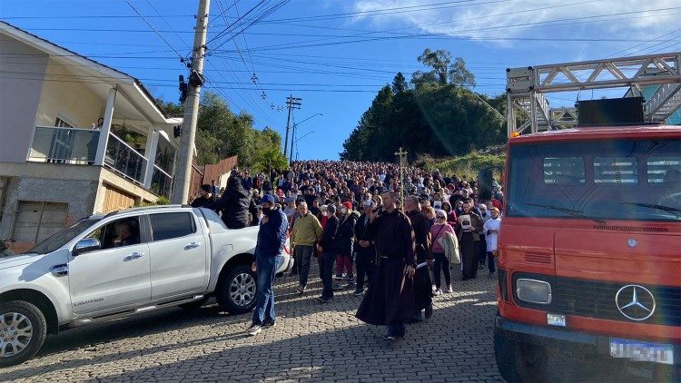 Romaria do Venerável frei Salvador Pinzetta, em Flores da Cunha (RS)