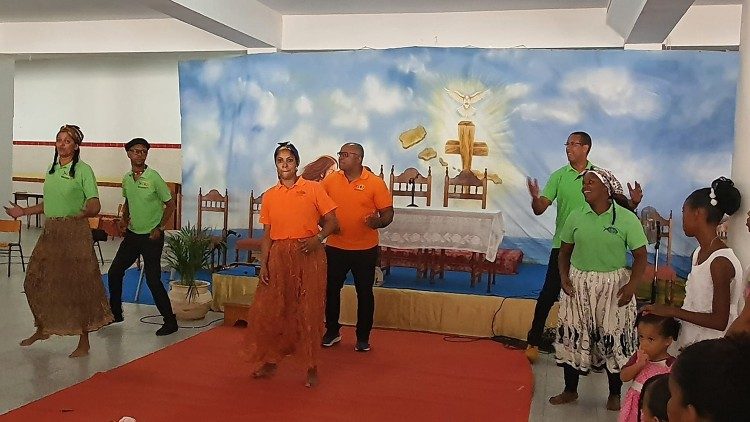 Diocese de Mindelo - Um momento do encerramento do  processo pre-sinodal