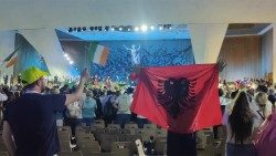 INCONTRO-MONDIALE-DELLE-FAMIGLIE-IN-VATICANO-PRESENI-ANCHE-ALBANESI.jpg