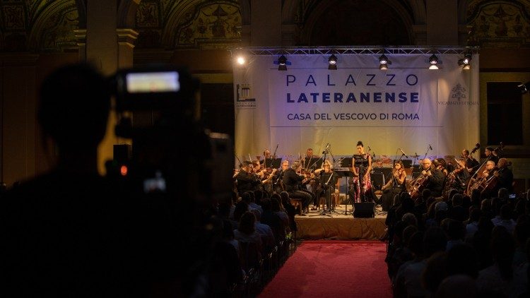 Den feierlichen Rahmen bildete der Innenhof des Lateranpalasts