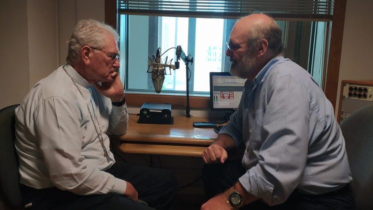 Dom Leonardo Steiner nos estúdios da Rádio Vaticano