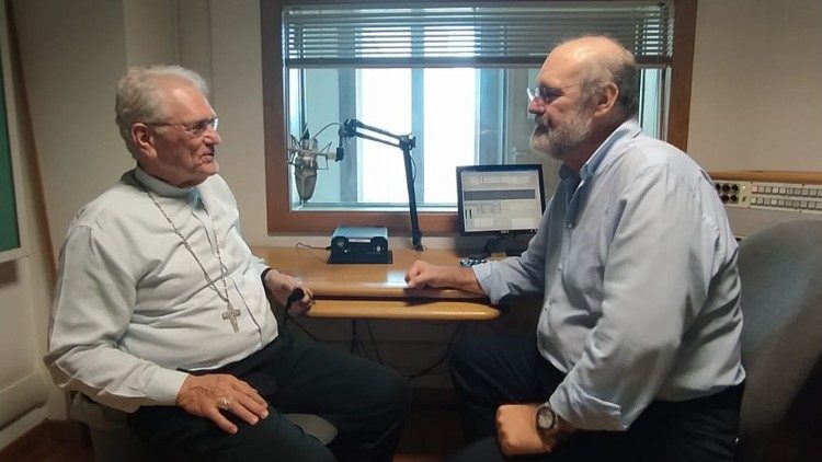 Dom Leonardo durante entrevista na Rádio Vaticano